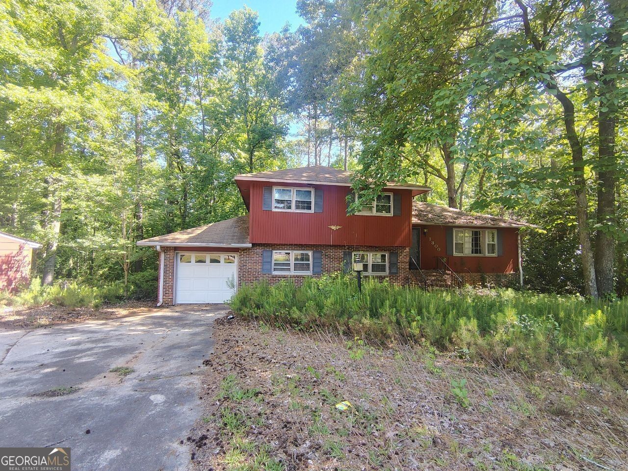 1300 Lancelot Lane, Macon, GA 31220 Main Photo
