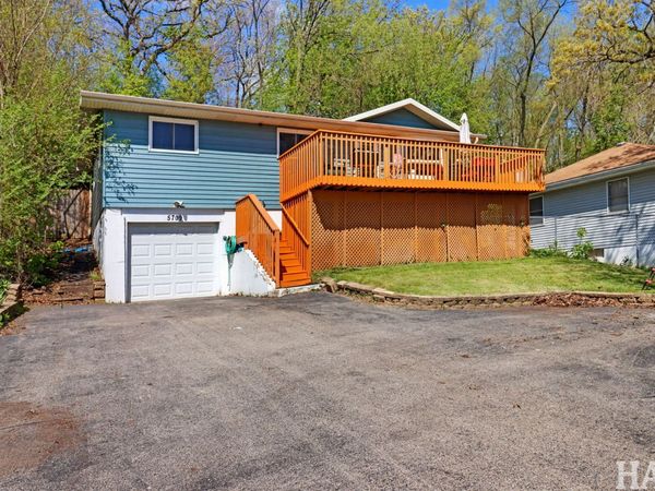 5709 Fox Lake Road , McHenry, IL 60051