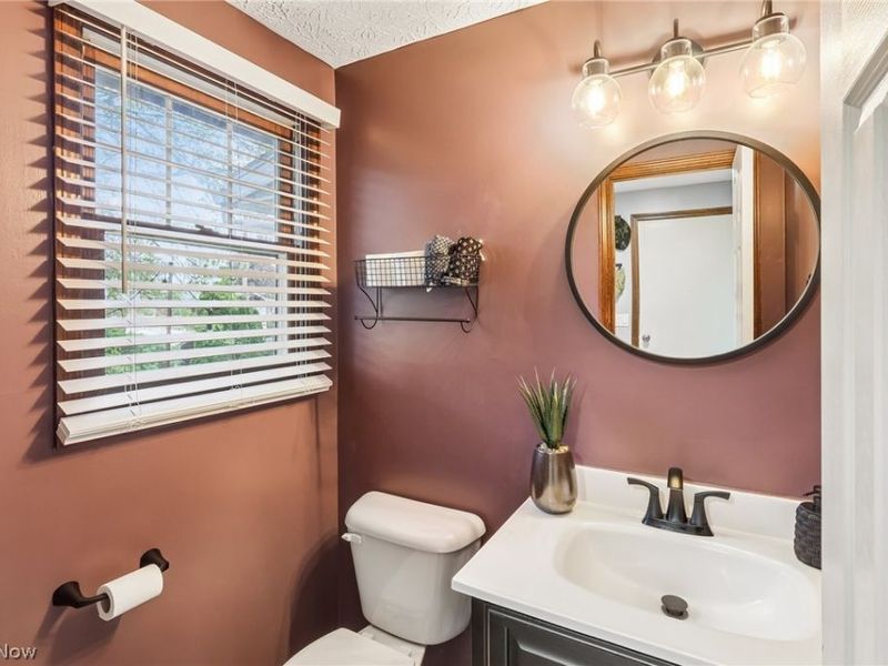 4503 Northview Avenue NW, Canton, OH 44709 Photo 16