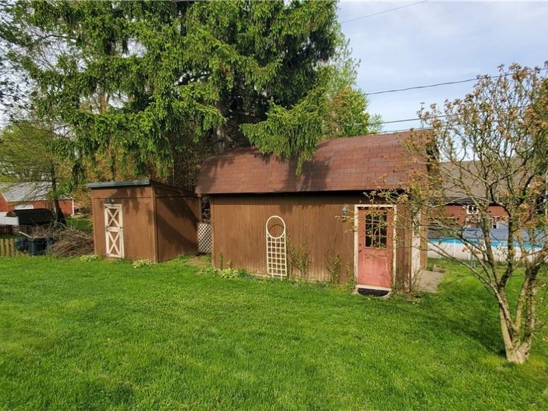 1794 Lilly Lane , Alliance, OH 44601 Photo 3