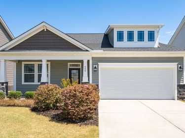 808 Briar Gate Drive, Holly Springs, NC 27540