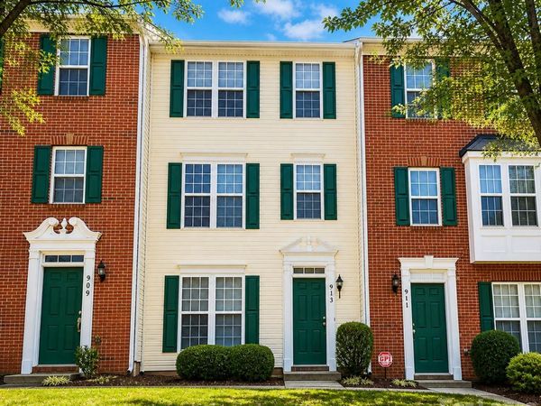 913 Tiger Lane, Charlotte, NC 28262