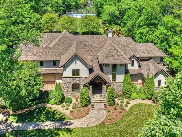 4901 Carmel Park Drive, Charlotte, NC 28226