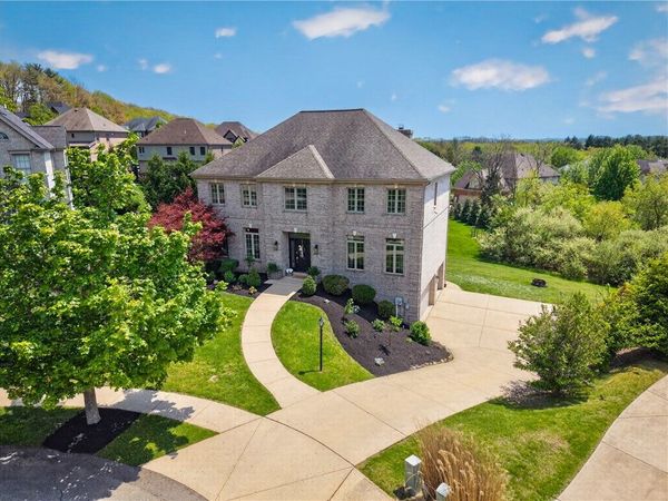 512 Sword Dance Pl, Cranberry Twp, PA 16066
