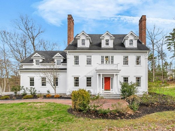 57 Shattuck St, Pepperell, MA 01463
