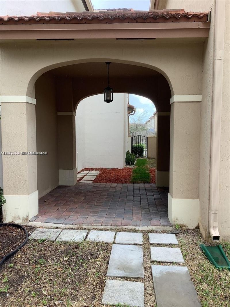 8879 SW 227th Ter, Cutler Bay, FL 33190 Photo