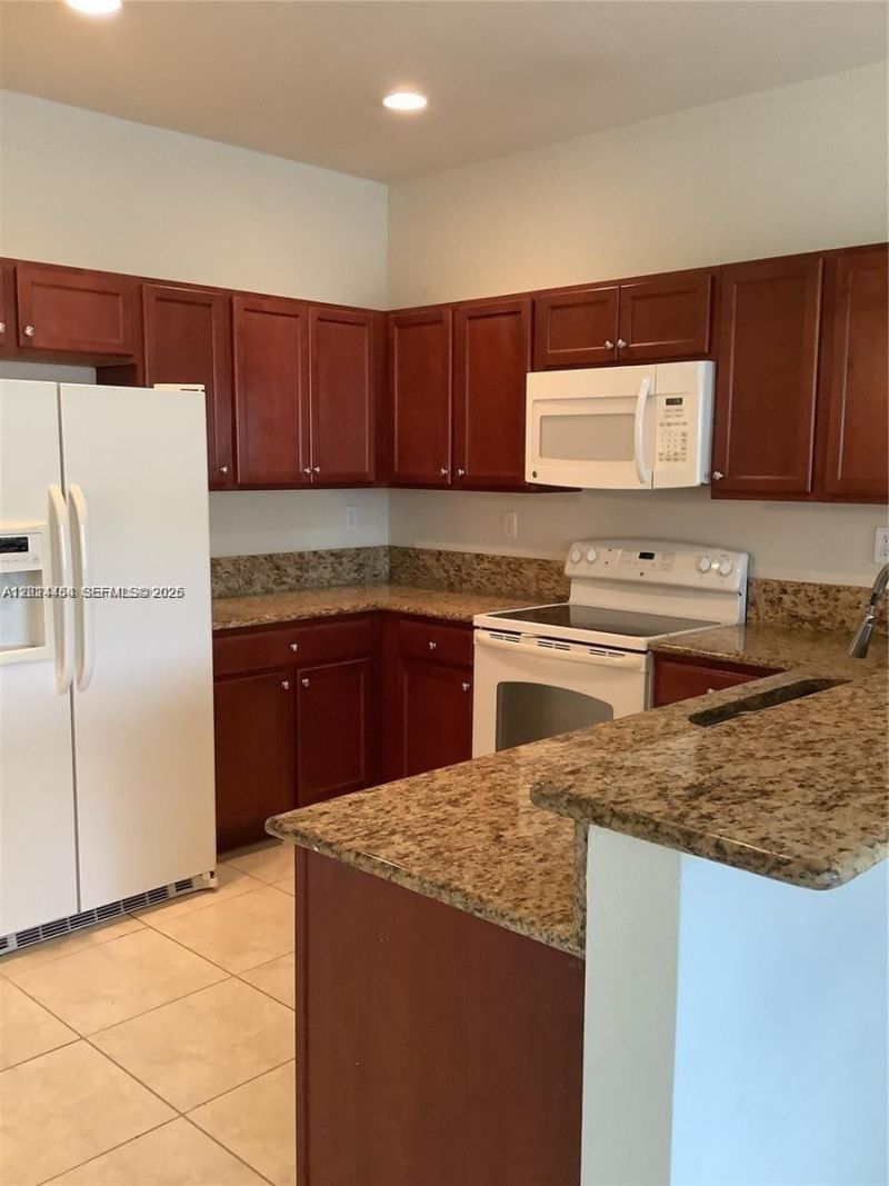 8879 SW 227th Ter, Cutler Bay, FL 33190 Photo