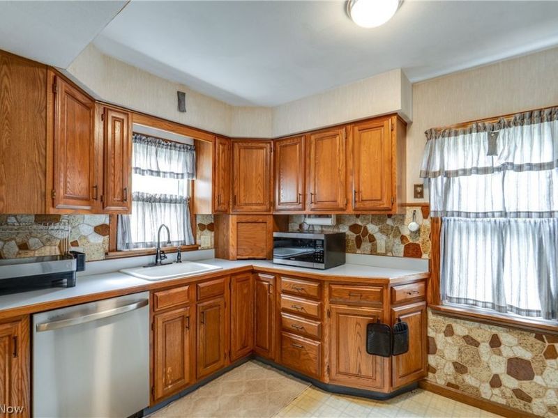 763 Lindsay Avenue, Akron, OH 44306 Photo 7