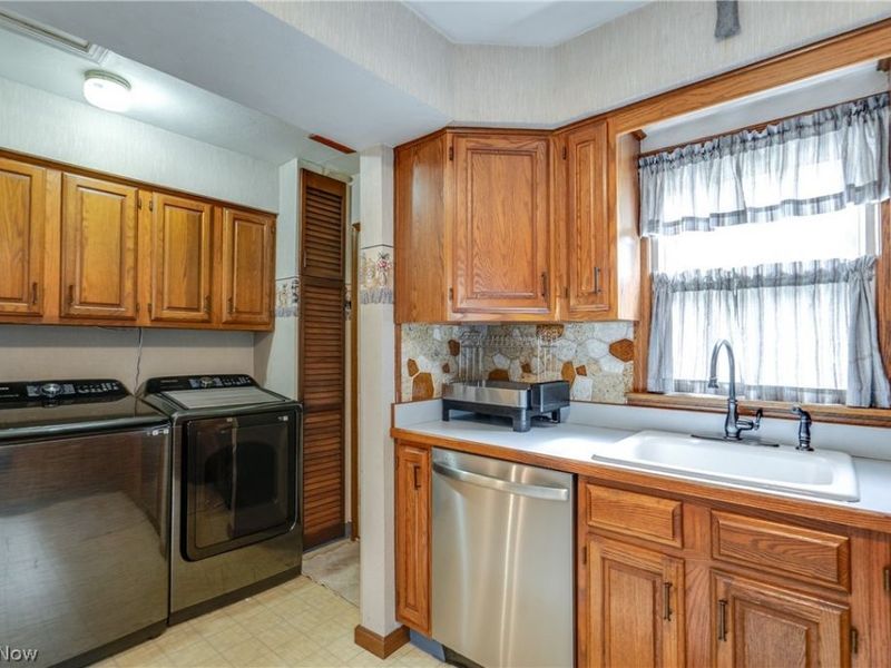 763 Lindsay Avenue, Akron, OH 44306 Photo 8