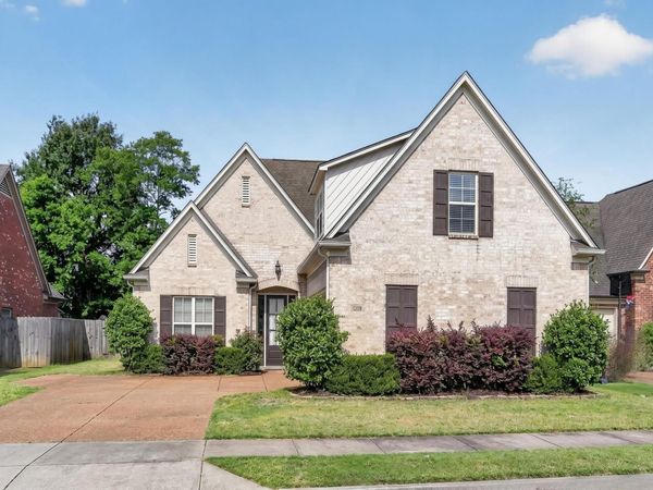 1379 RAINDROP DR, Collierville, TN 38017