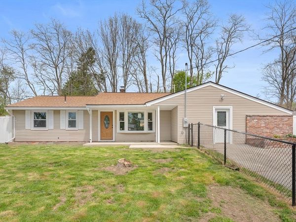 14 Temi Rd, Brockton, MA 02302
