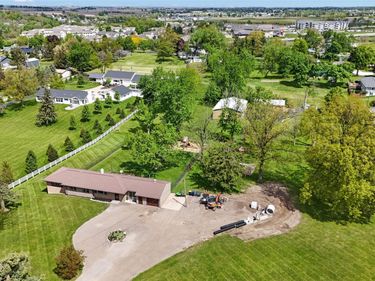 5808 Beverly Road SW, Cedar Rapids, IA 52404