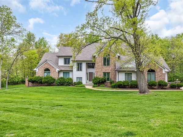 4850 Autumn Drive NE, Cedar Rapids, IA 52411