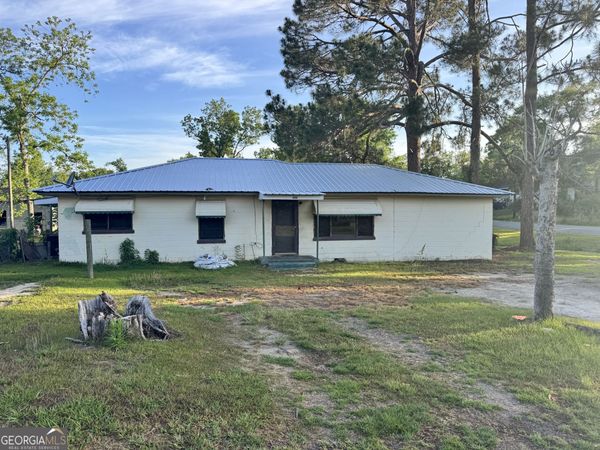 269 E Grady Avenue, Lyons, GA 30436