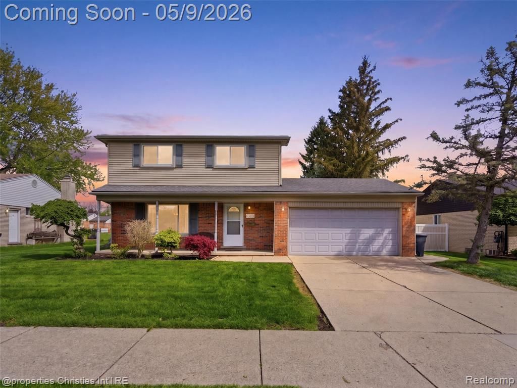 29526 Lyndon Street, Livonia, MI 48154 Main Photo