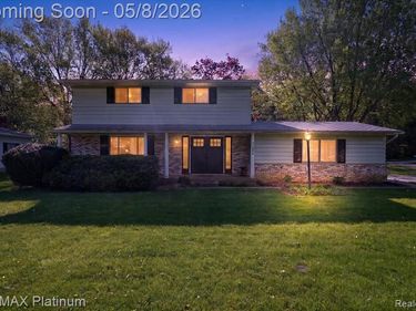 1254 Heathercrest Drive, Flint Twp, MI 48532