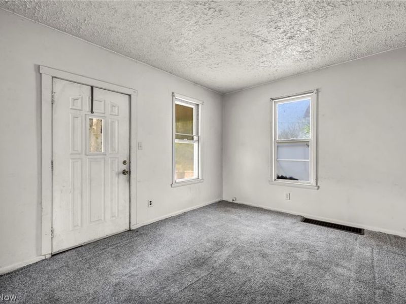 383 N Arlington Street, Akron, OH 44305 Photo 3