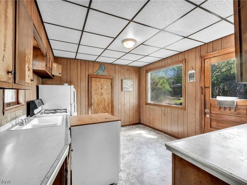 383 N Arlington Street, Akron, OH 44305 Photo 6