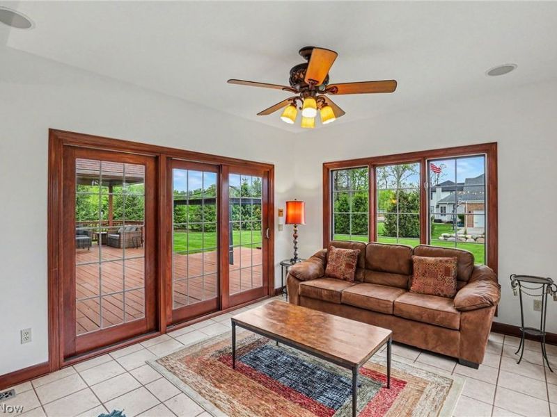 6291 Maypine Farm Boulevard, Highland Heights, OH 44143 Photo 16