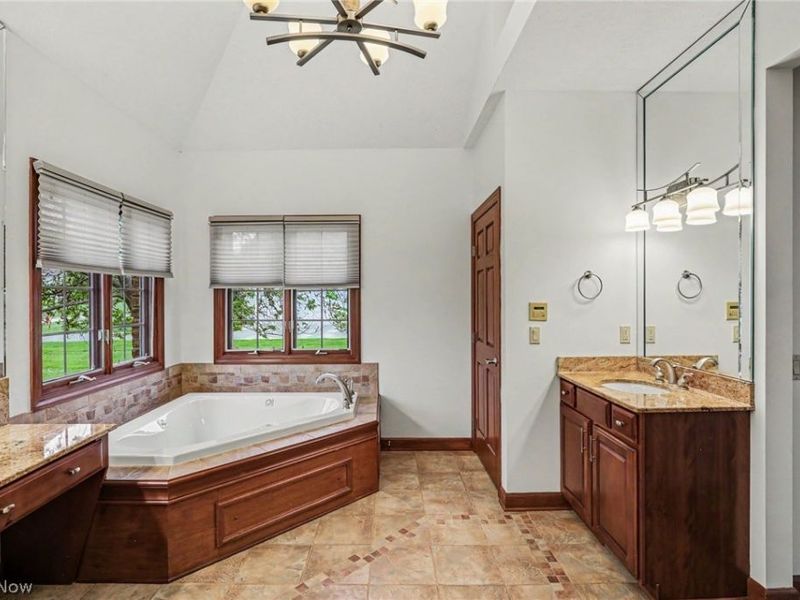 6291 Maypine Farm Boulevard, Highland Heights, OH 44143 Photo 27