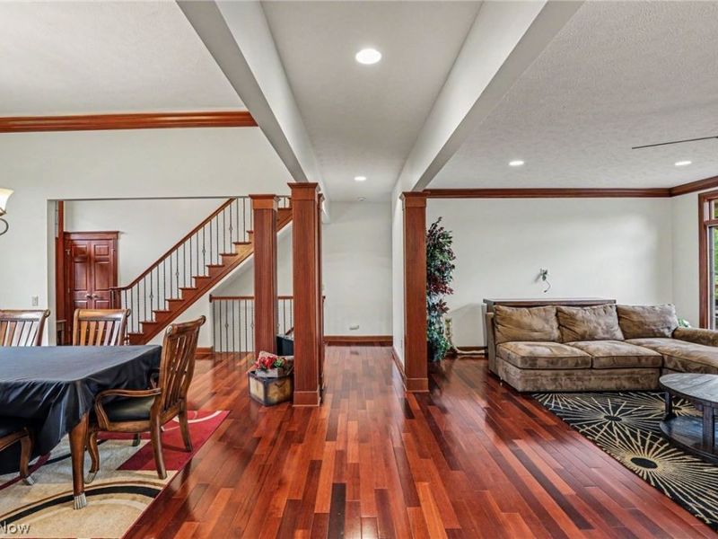 6291 Maypine Farm Boulevard, Highland Heights, OH 44143 Photo 9