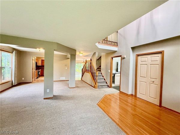 3076 Ravineview Circle , Stow, OH 44224