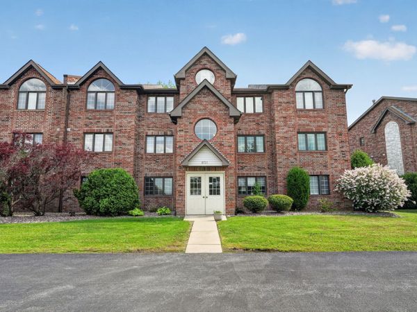 8721 Waterfront Drive , Unit 3B, Palos Hills, IL 60465