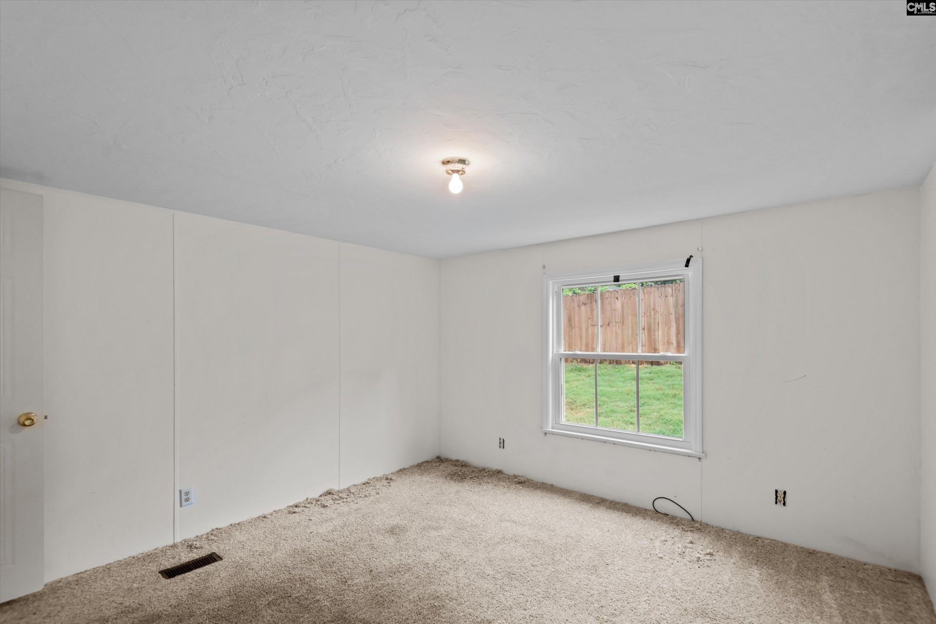 115 Oakdale Street  Photo 23