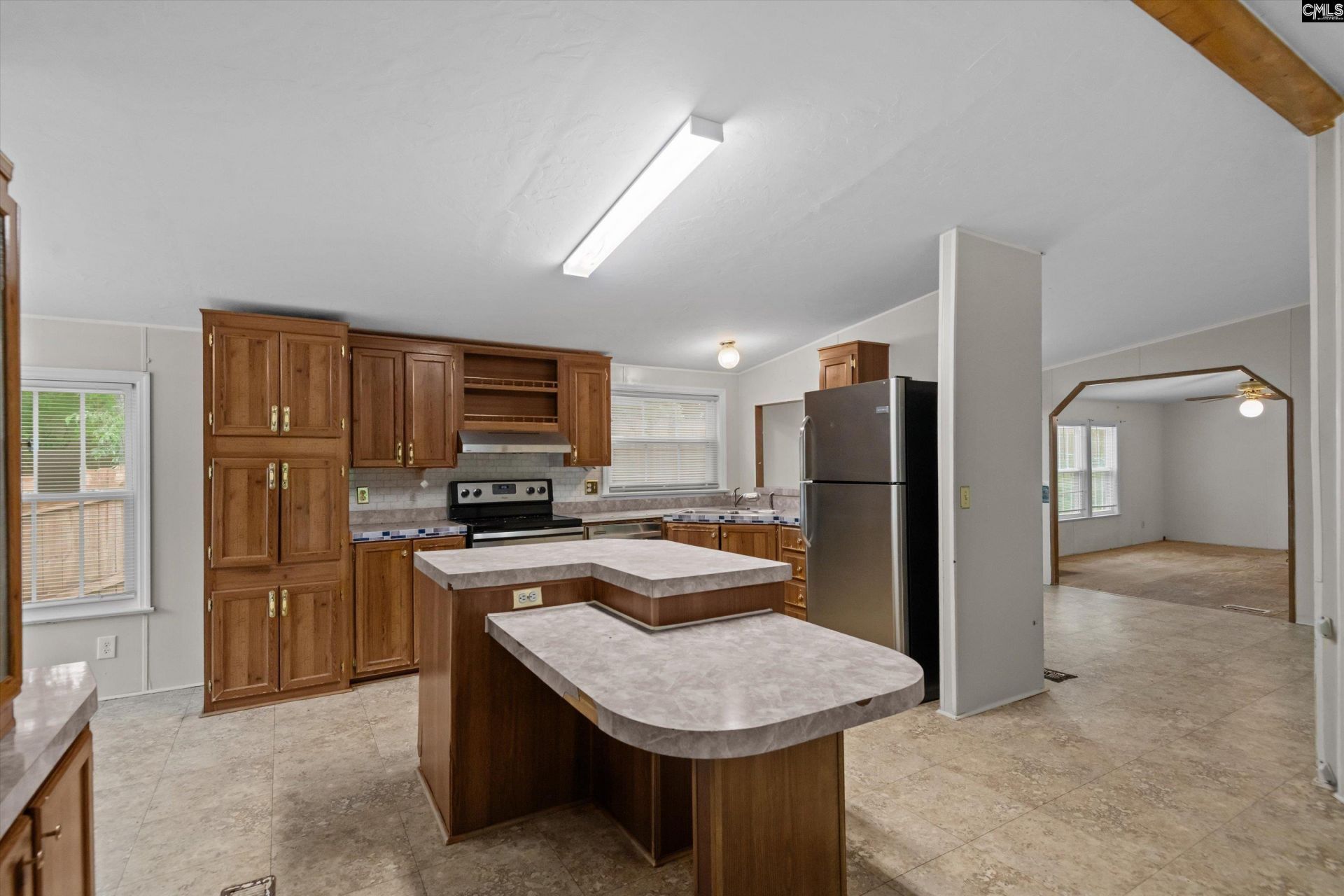 115 Oakdale Street  Photo 9