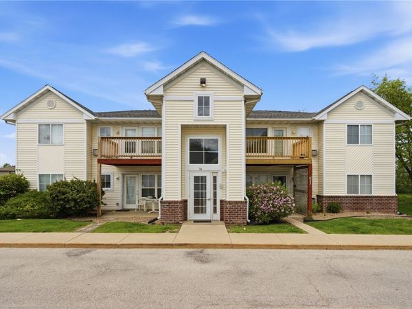 74 Miller Avenue SW, Unit 8, Cedar Rapids, IA 52404
