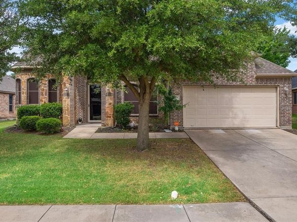 219 Boardwalk Avenue, Waxahachie, TX 75165