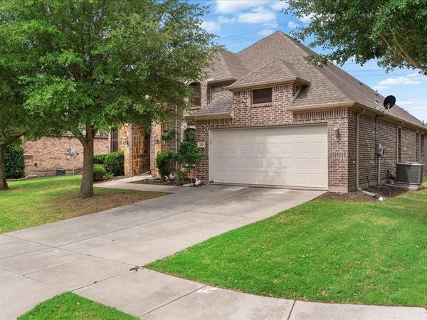 219 Boardwalk Avenue, Waxahachie, TX 75165