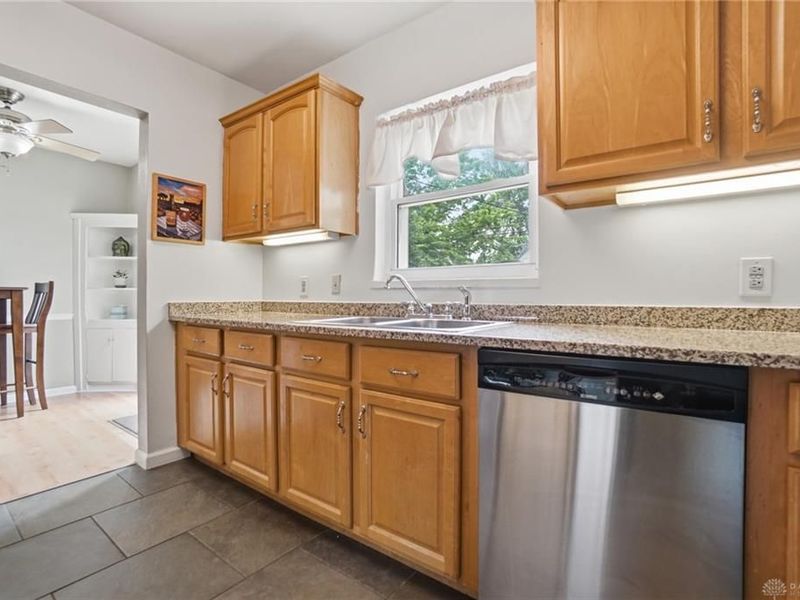 226 N Bromfield Road, Kettering, OH 45429 Photo 24