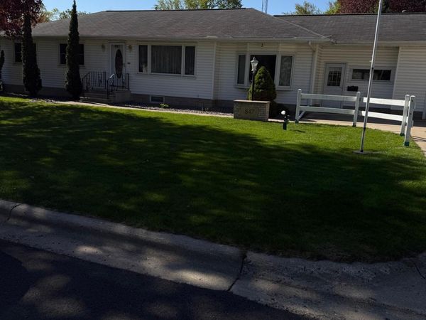847 17th NE, Owatonna, MN 55060