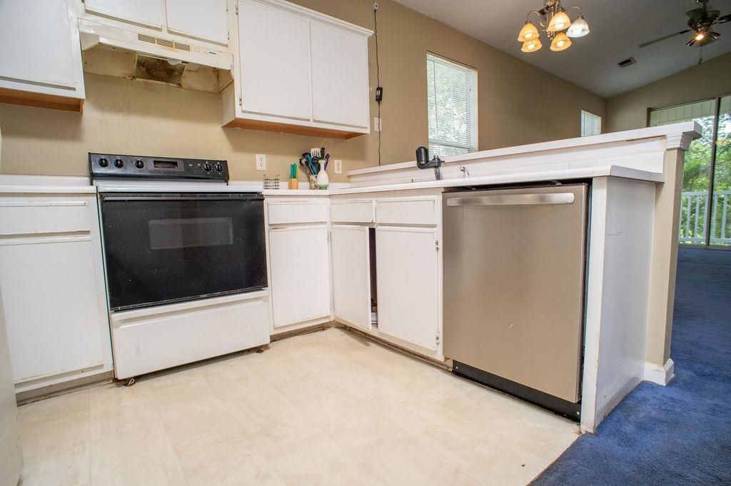 498 River Oaks Dr.  Photo 11