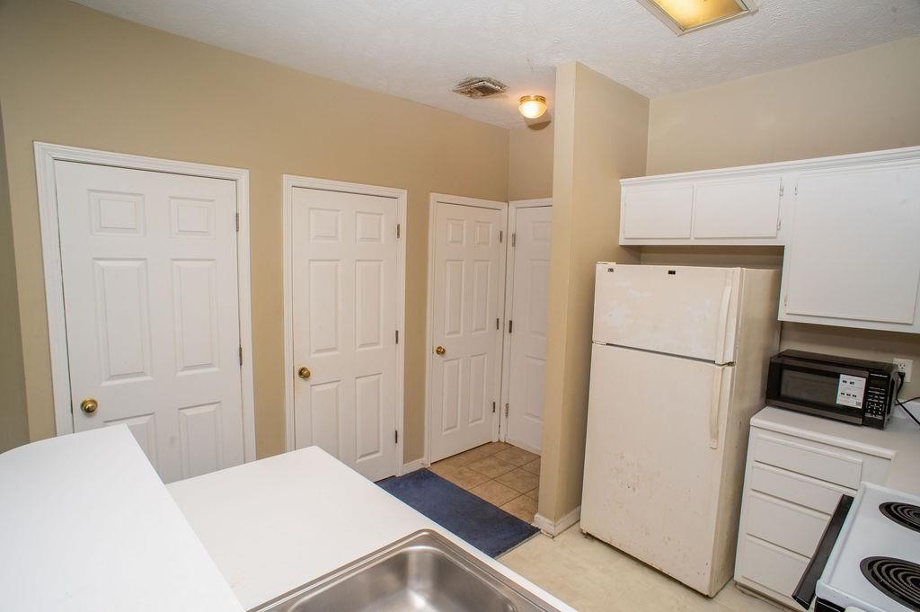 498 River Oaks Dr.  Photo 14