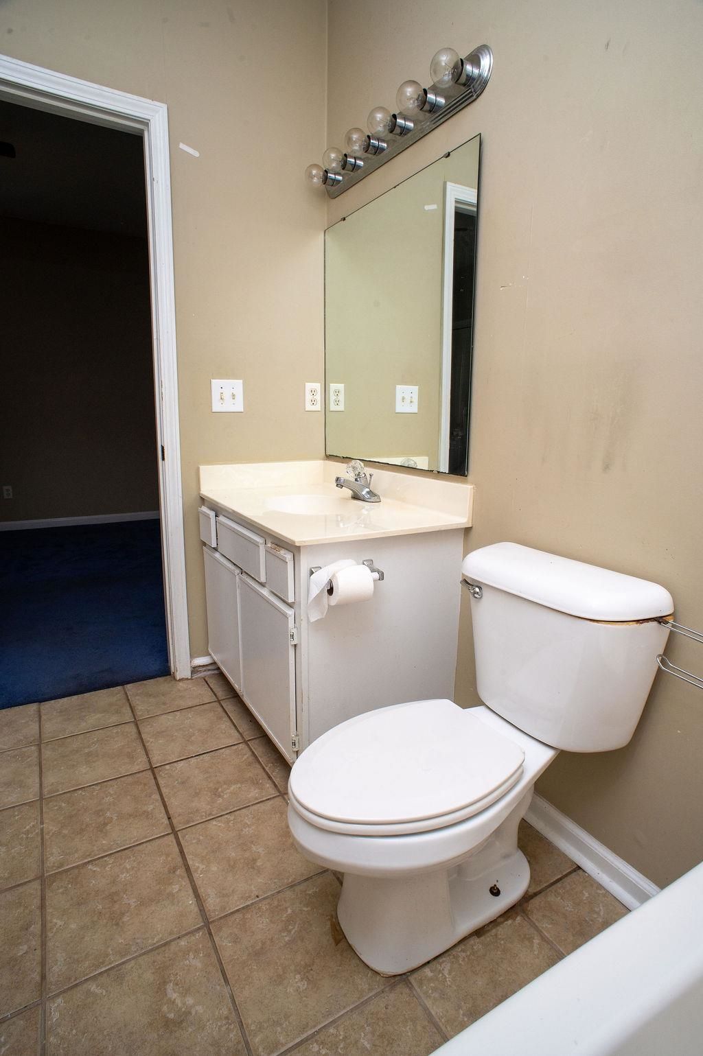 498 River Oaks Dr.  Photo 29
