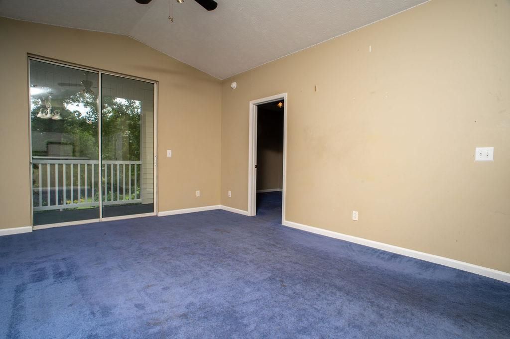 498 River Oaks Dr.  Photo 5