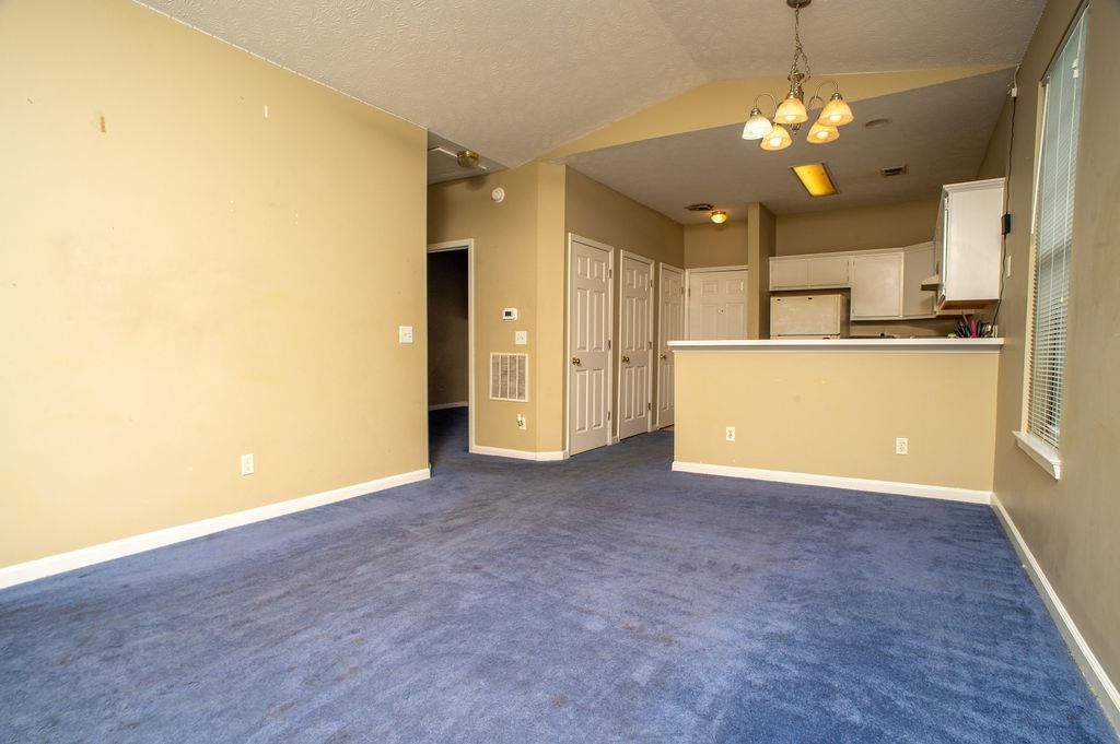 498 River Oaks Dr.  Photo 7