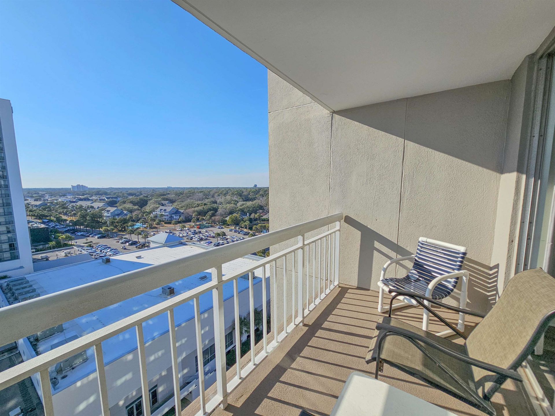 9820 Queensway Blvd. Photo 33