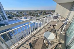 9820 Queensway Blvd. photo 4