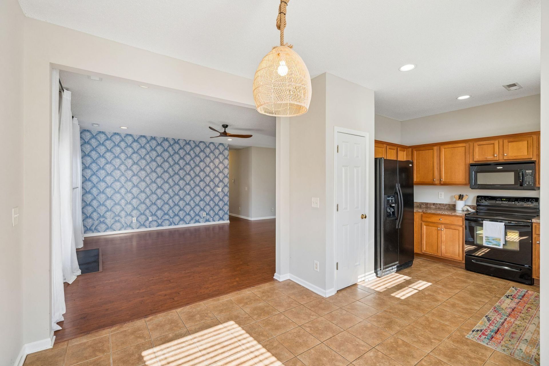 121 Speer Street Photo 10