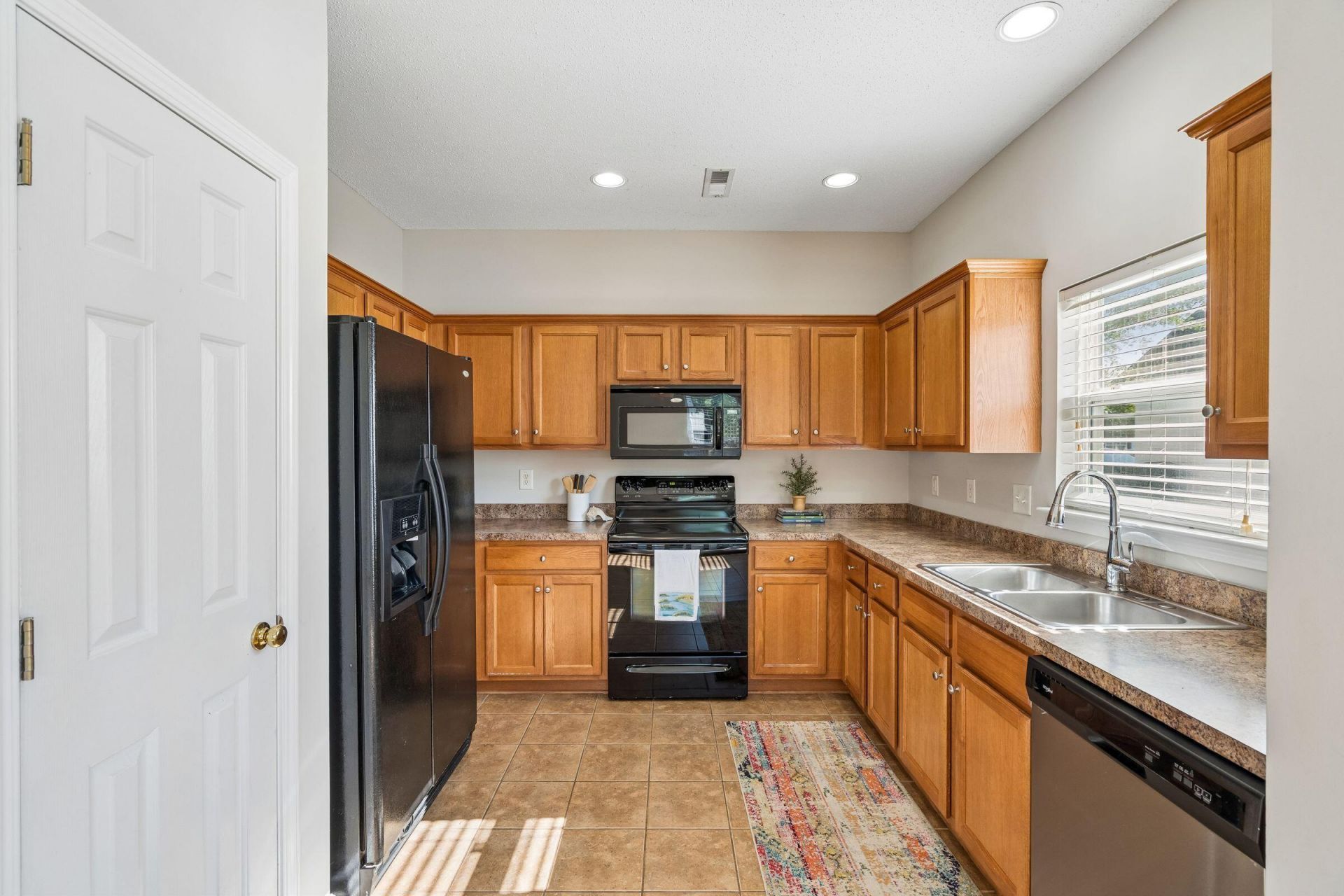 121 Speer Street Photo 11