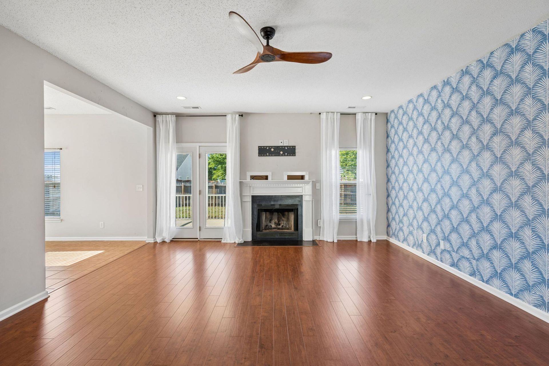 121 Speer Street Photo 4