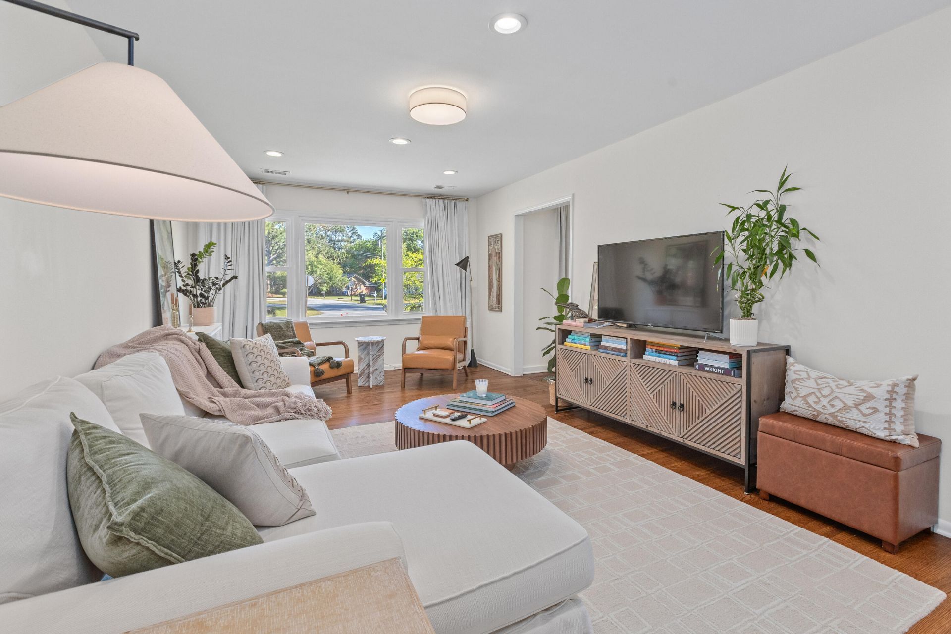 1317 White Drive Photo 6