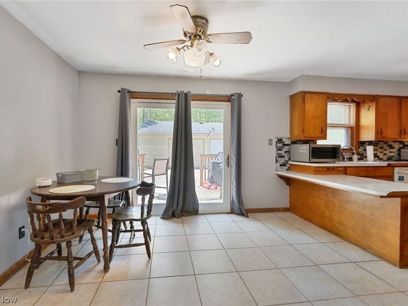 4285 Kerrybrook Drive , Youngstown, OH 44511 Photo 7
