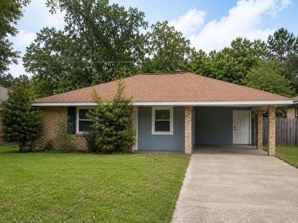 25623 ROSEDOWN Drive , Denham Springs, LA 70726