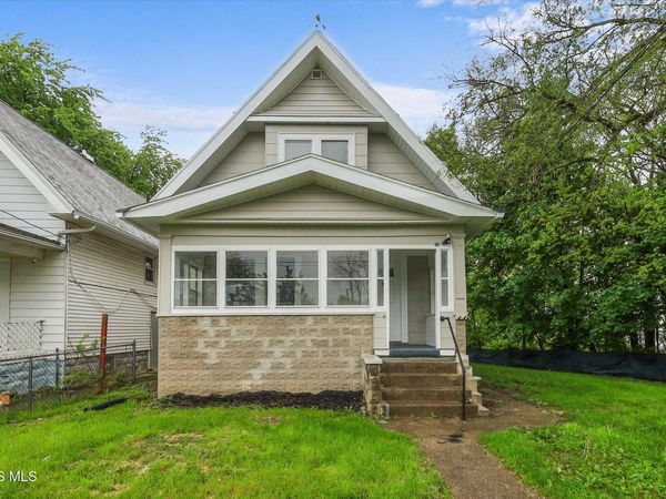 615 Maumee Avenue , Toledo, OH 43609