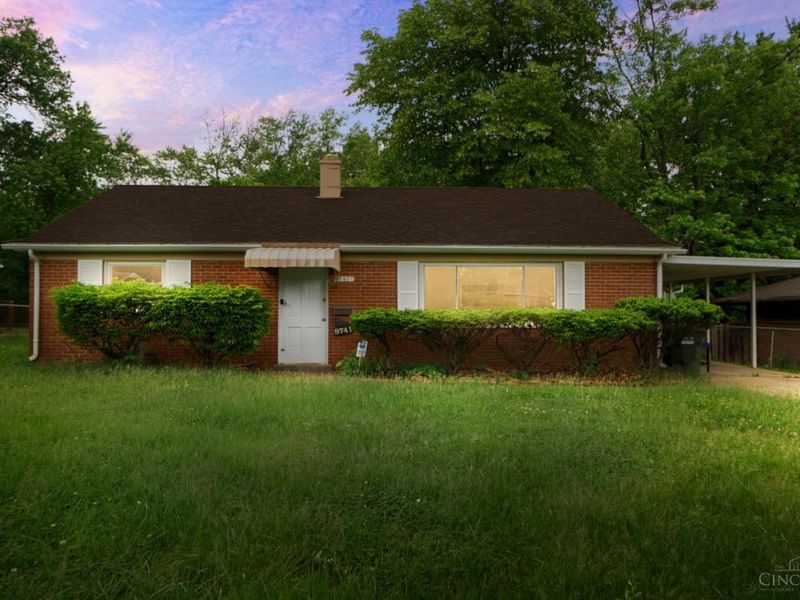 8741 Neptune Drive, Cincinnati, OH 45231 Photo 2