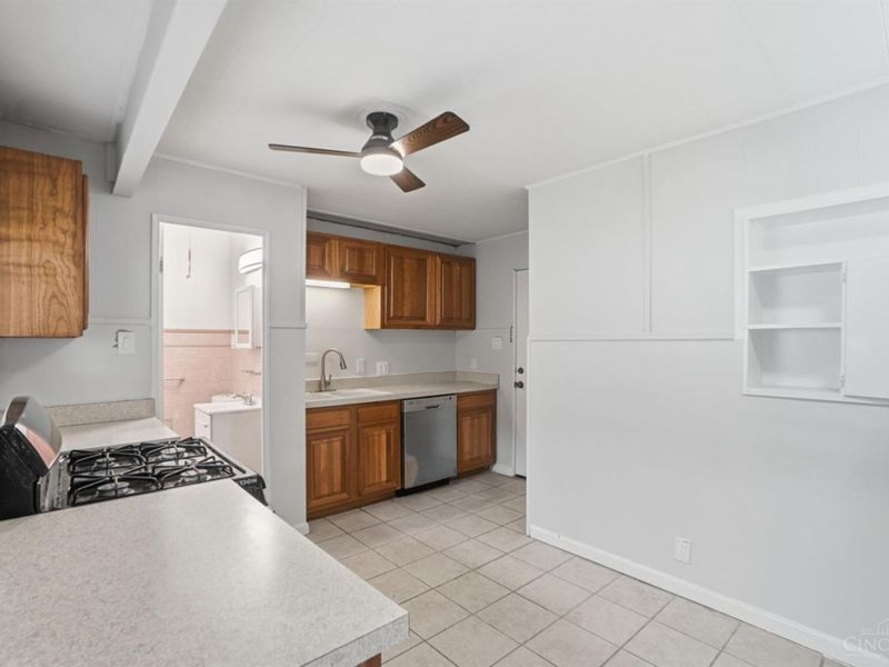8741 Neptune Drive, Cincinnati, OH 45231 Photo 8